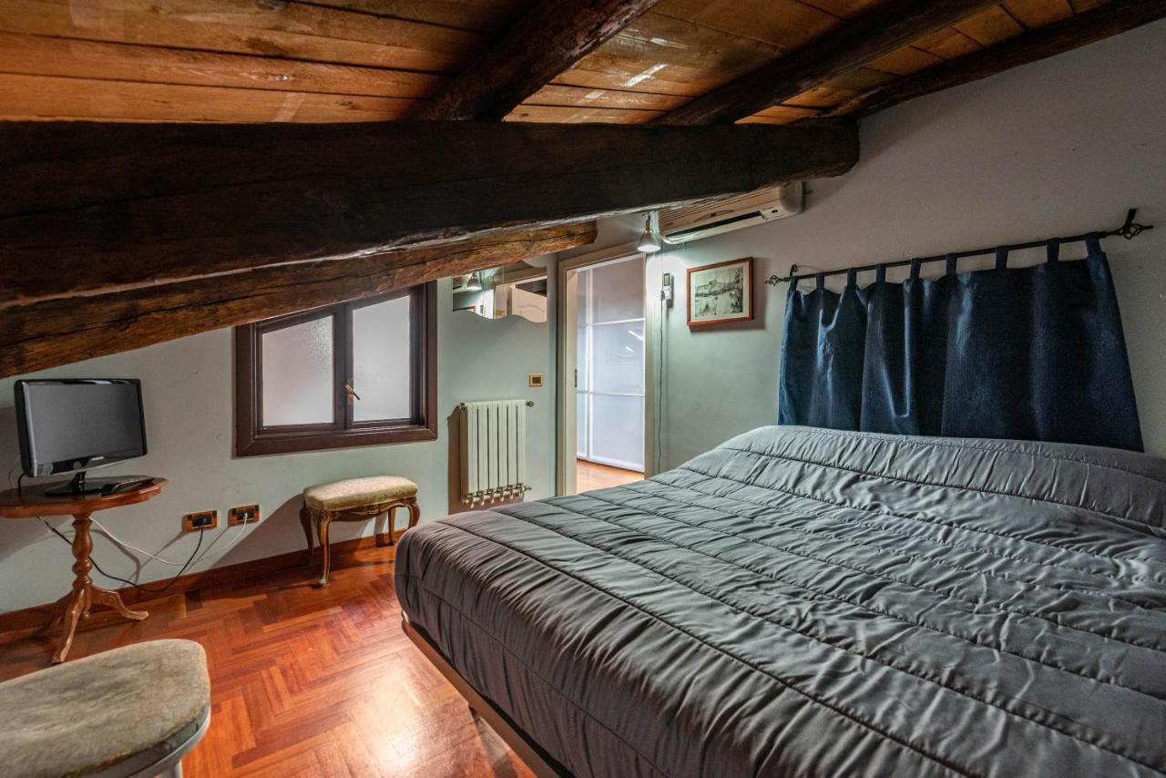 Vicere' Apartment Maqueda Palermo Bagian luar foto